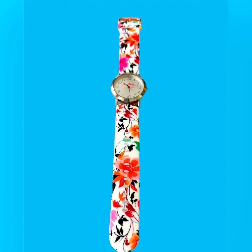 Vera Bradley Watch pink Floral Adjustable Buckle Band New Battery 9"